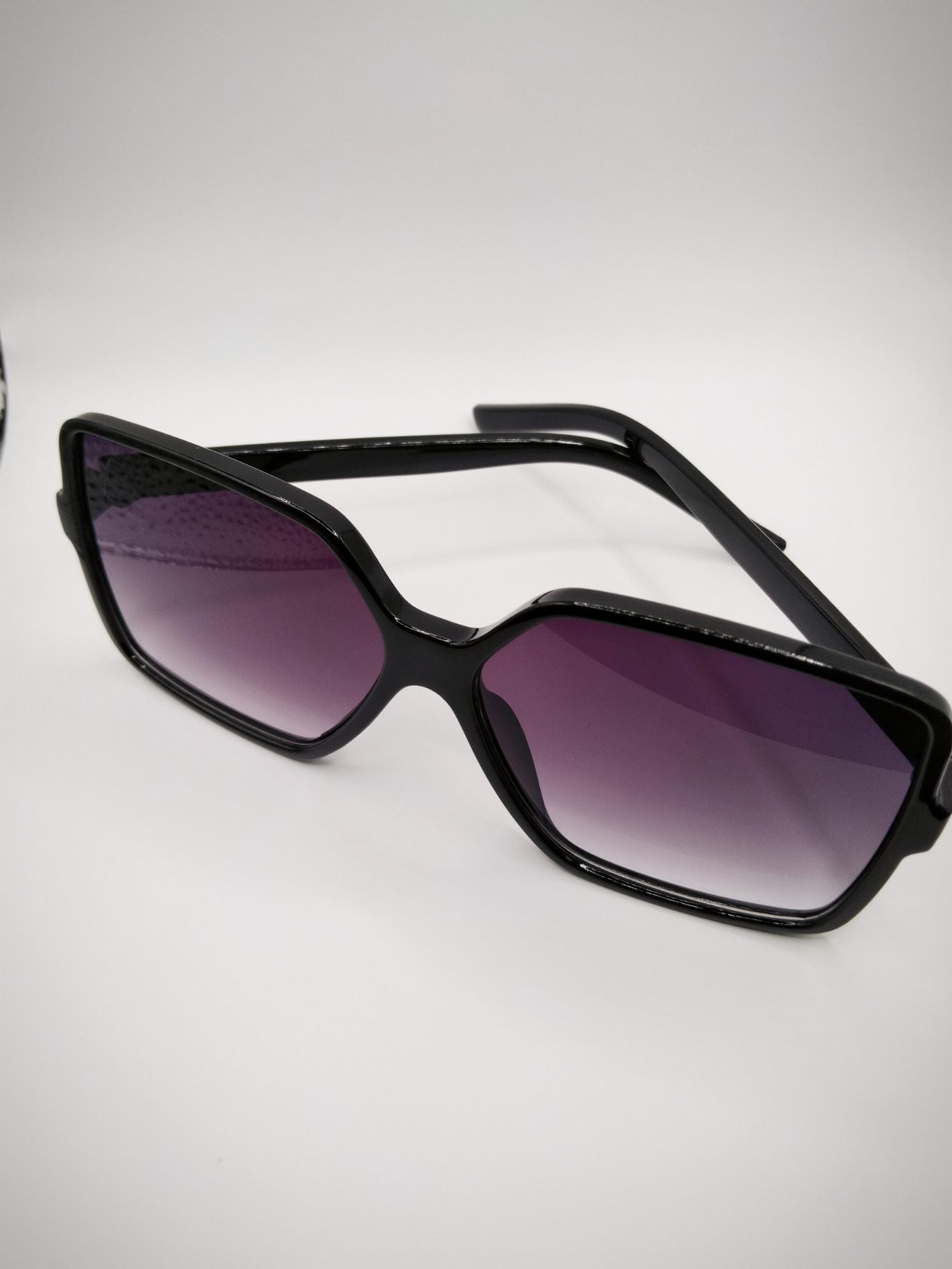 Bold Black Oversized Sunglasses