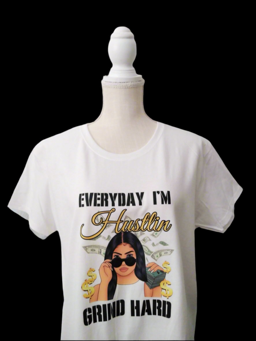 ‘Everyday I’m Hustlin’ T-Shirt – XL